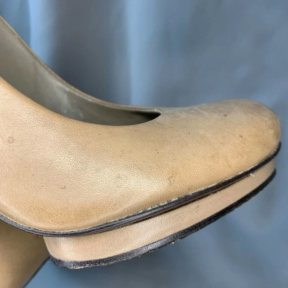 Tory Burch Platform Heels.‎ Size 9